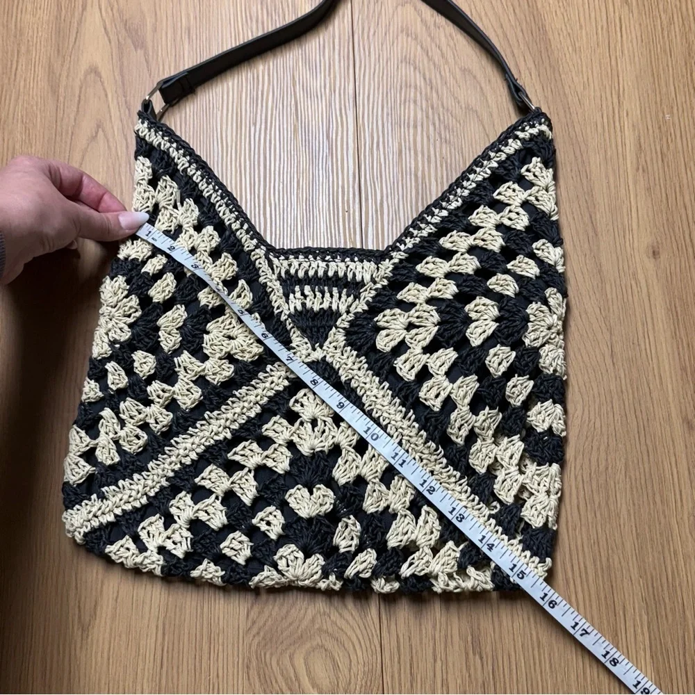 NWOT Wildflowers woven Hobo summer Bag in Black & Cream Handmade shoulder purse